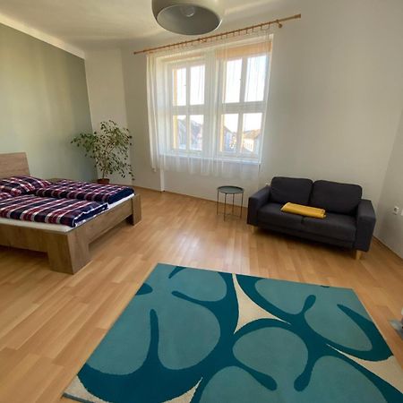 Soběslav Apartman Na Namesti מראה חיצוני תמונה
